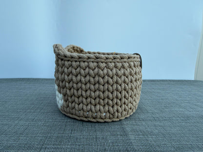 Handgefertigter Häkelkorb „Bär“ Bärenkorb gehäkelter Tierkorb 16x14cm