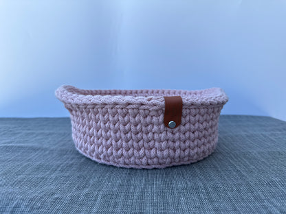 Handgefertigter Brotkorb mit Henkel 24x9cm Häkelkorb Strickmuster