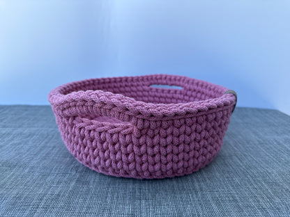 Handgefertigter Brotkorb mit Henkel 24x9cm Häkelkorb Strickmuster