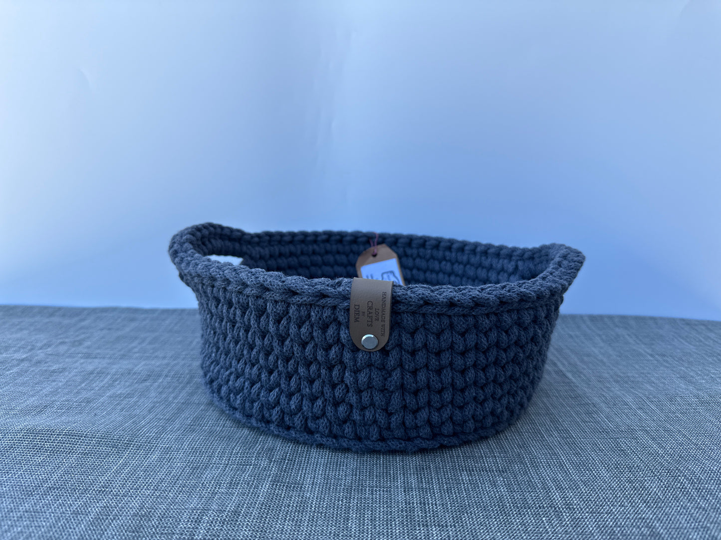 Handgefertigter Brotkorb mit Henkel 24x9cm Häkelkorb Strickmuster