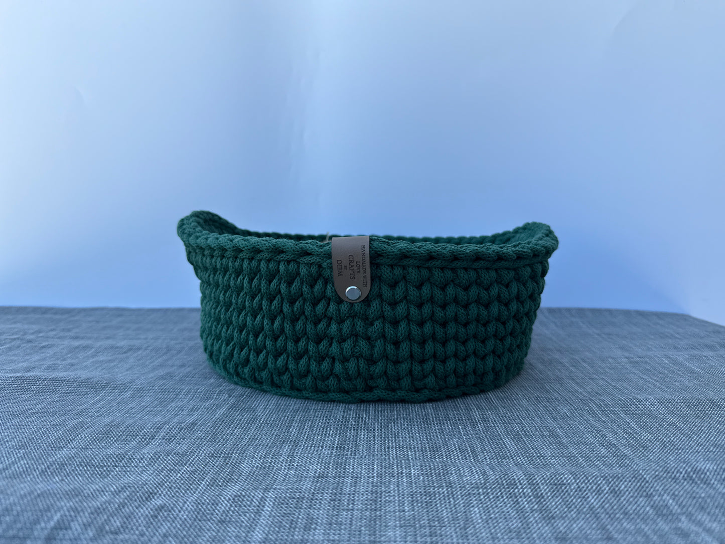 Handgefertigter Brotkorb mit Henkel 24x9cm Häkelkorb Strickmuster