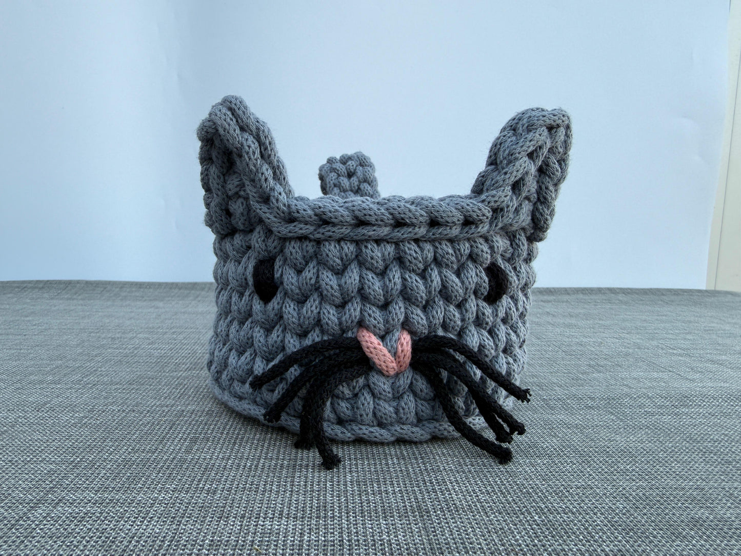 Handgefertigter Häkelkorb „Katze“ Katzenkorb Tierkorb 14x9cm