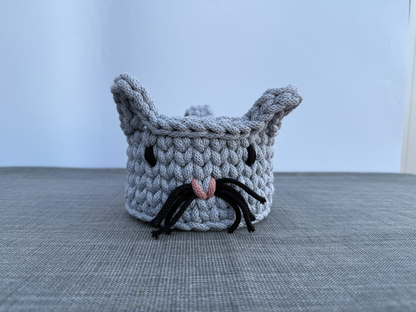 Handgefertigter Häkelkorb „Katze“ Katzenkorb Tierkorb 14x9cm