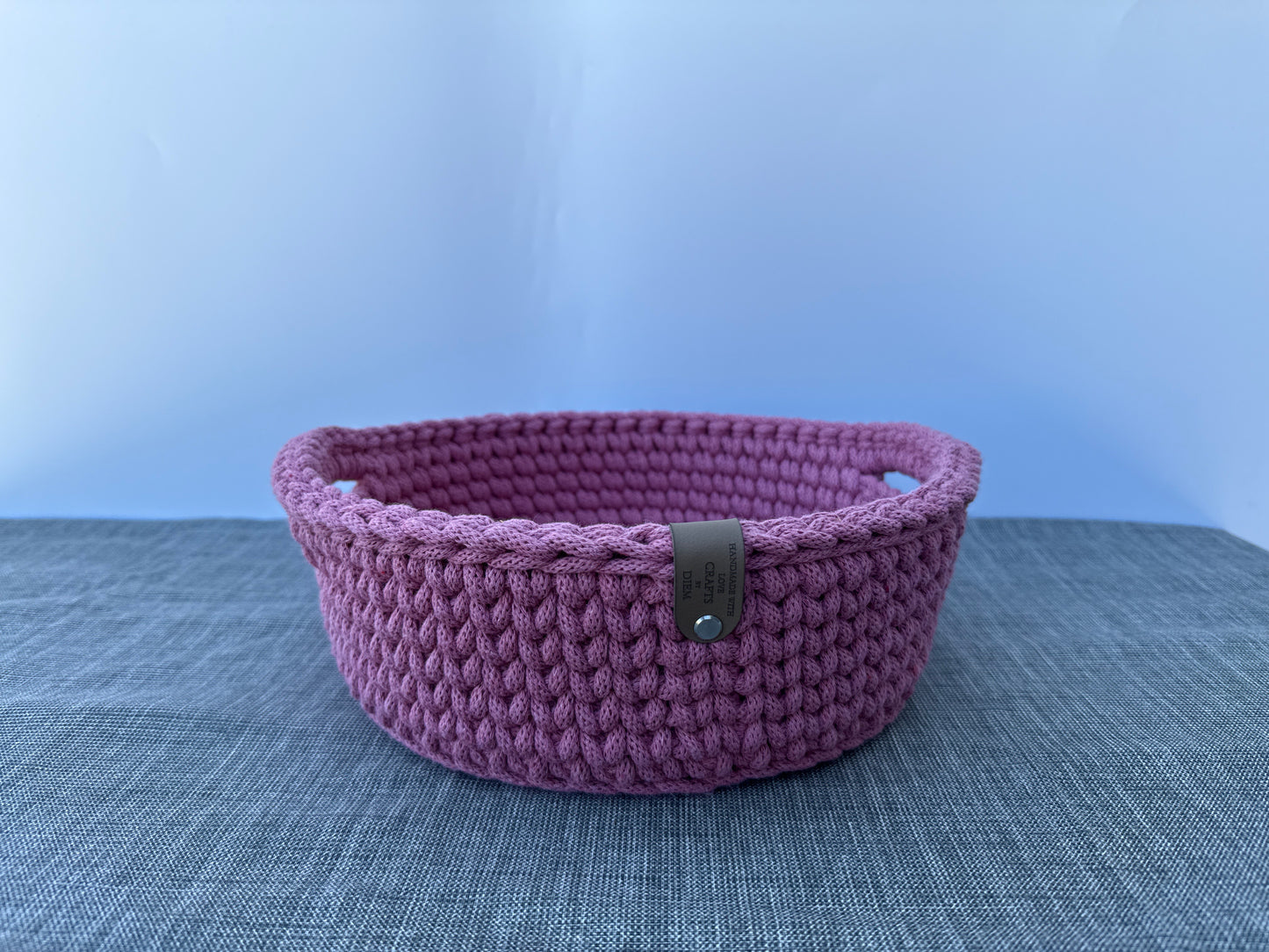 Handgefertigter Brotkorb mit Henkel 24x9cm Häkelkorb Strickmuster