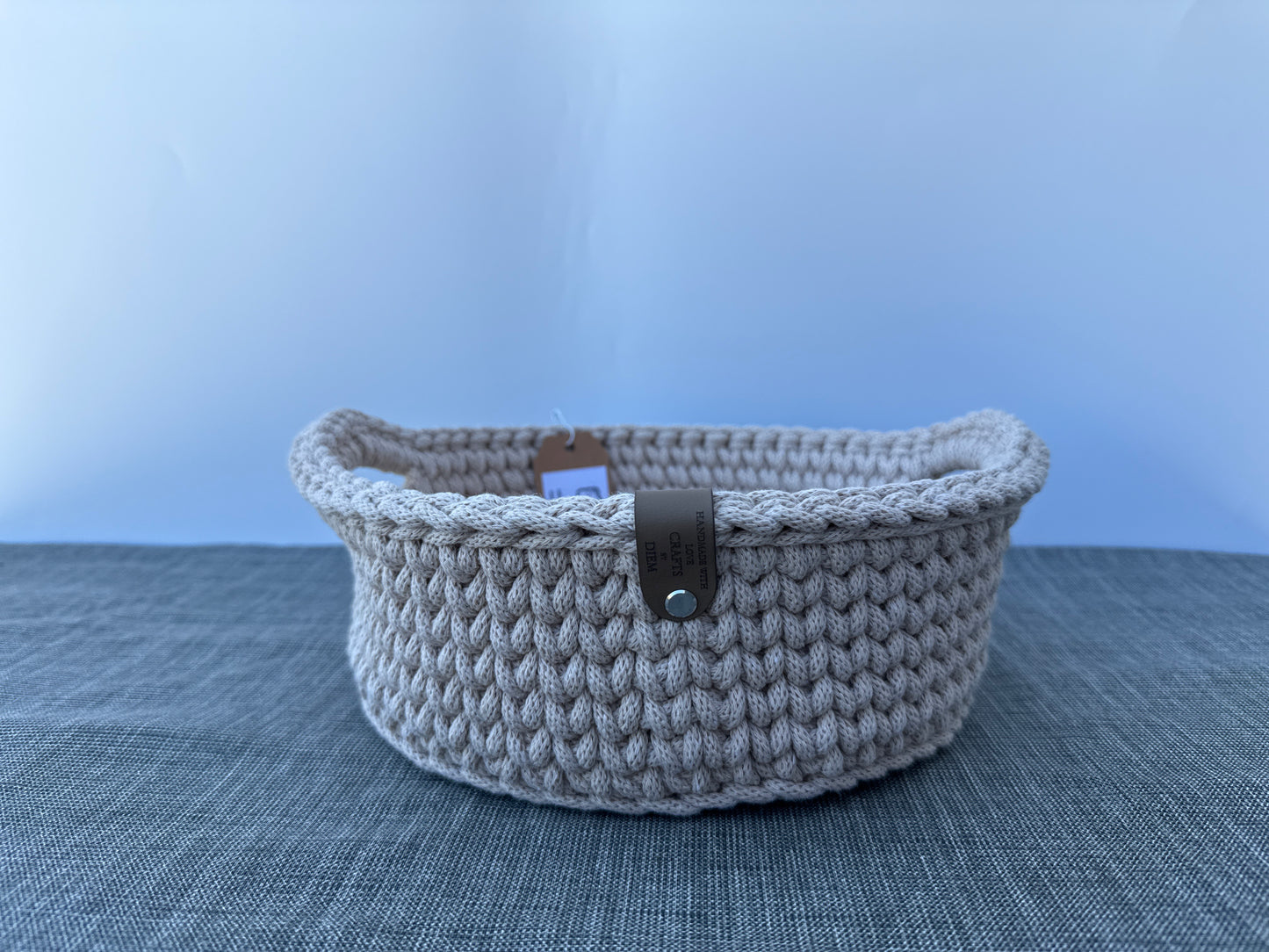 Handgefertigter Brotkorb mit Henkel 24x9cm Häkelkorb Strickmuster
