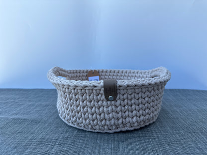 Handgefertigter Brotkorb mit Henkel 24x9cm Häkelkorb Strickmuster