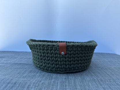 Handgefertigter Brotkorb mit Henkel 24x9cm Häkelkorb Strickmuster